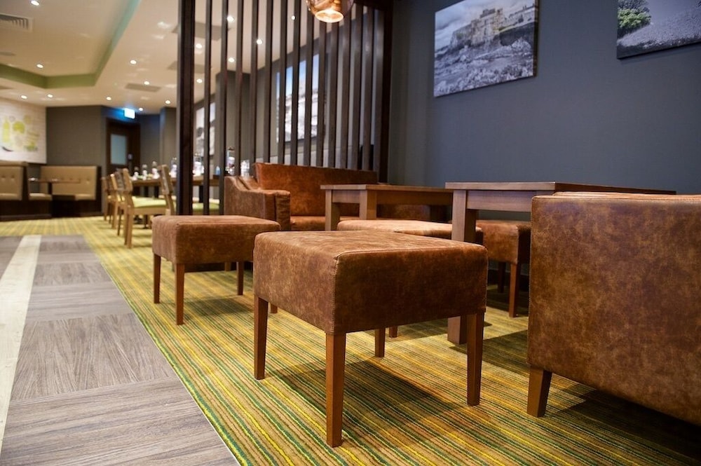 Premier Inn Jersey St Helier (Charing Cross) hotel 35/46