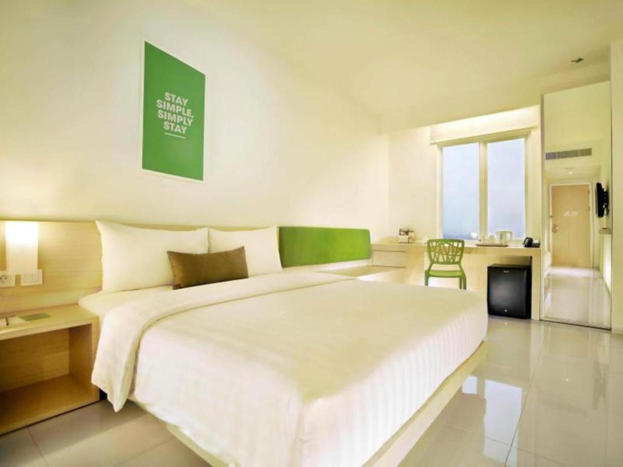 Cool, Business, Queen Bed