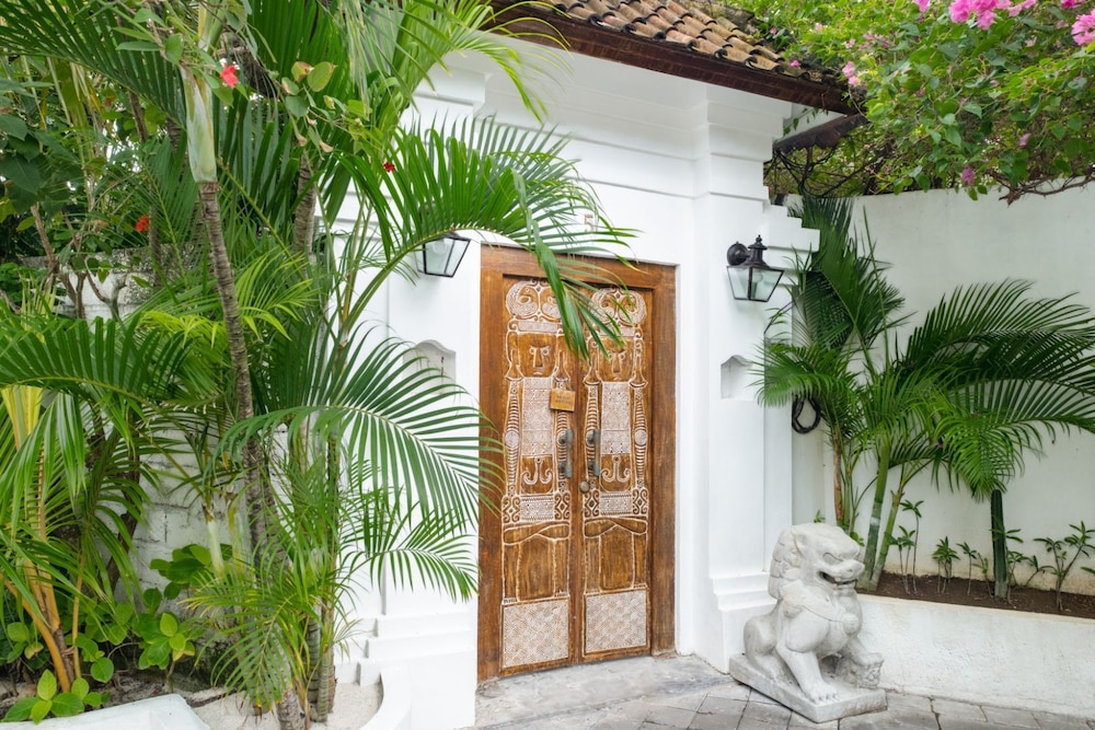 Oberoi Luxury Villas 4/50