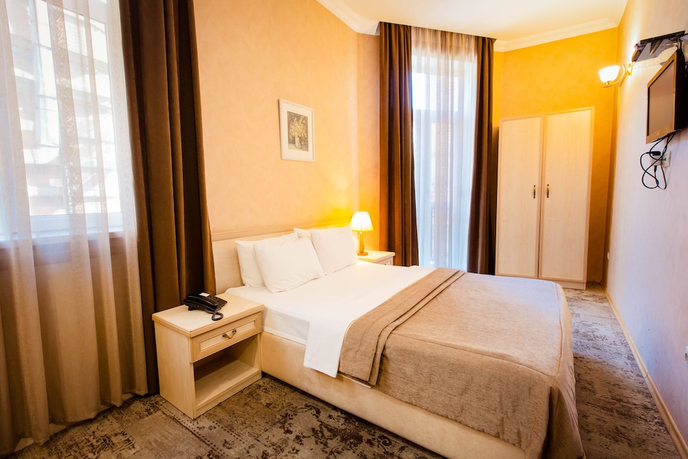 Hotel Sharden 19/75