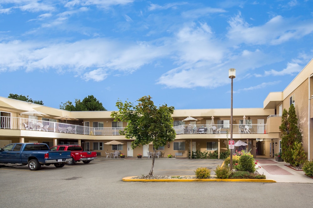 Siesta Suites 58/68