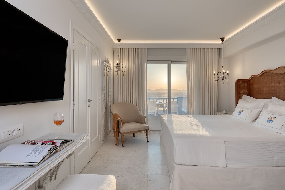 SIGNATURE, FAMILY SUITE, SEA VIEW