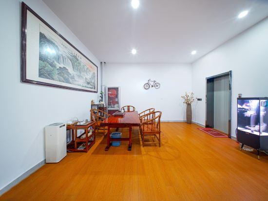 Jiayi Boutique Hotel (Jinan Jiyang Bus Terminal) 22/27