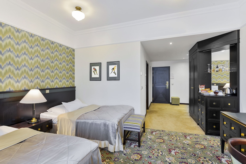Savoy Hotel Prague 14/82