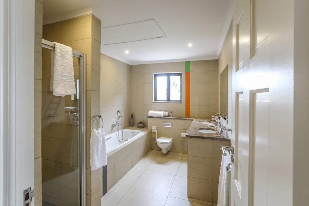 Orange Inn Knysna 44/46