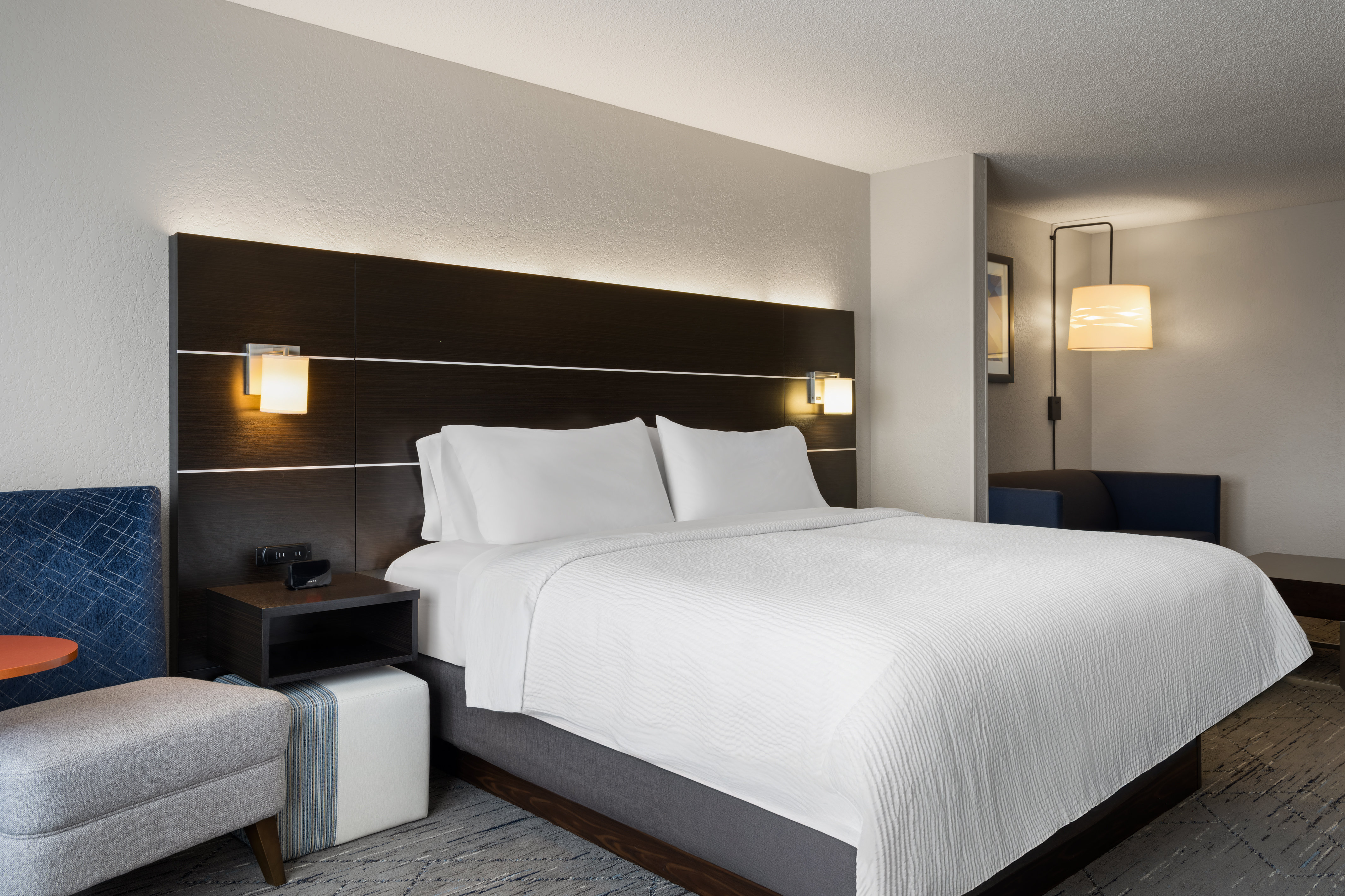 Holiday Inn Express Hotel And Suites Altoona Des Moines 24/75