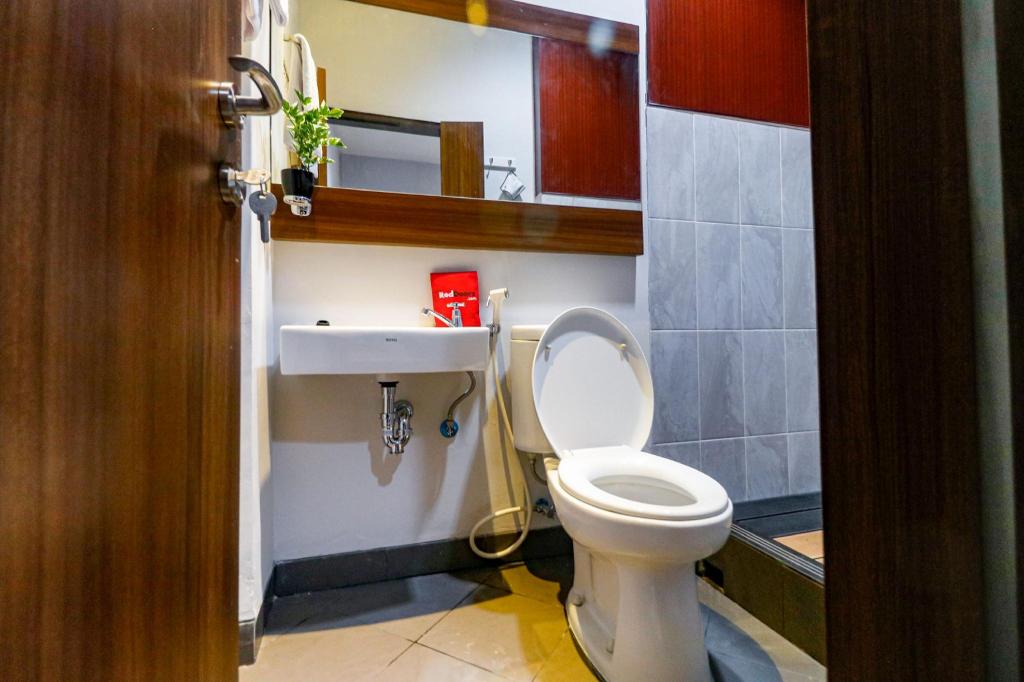 Reddoorz Near Kebon Jeruk Jakarta 31/32