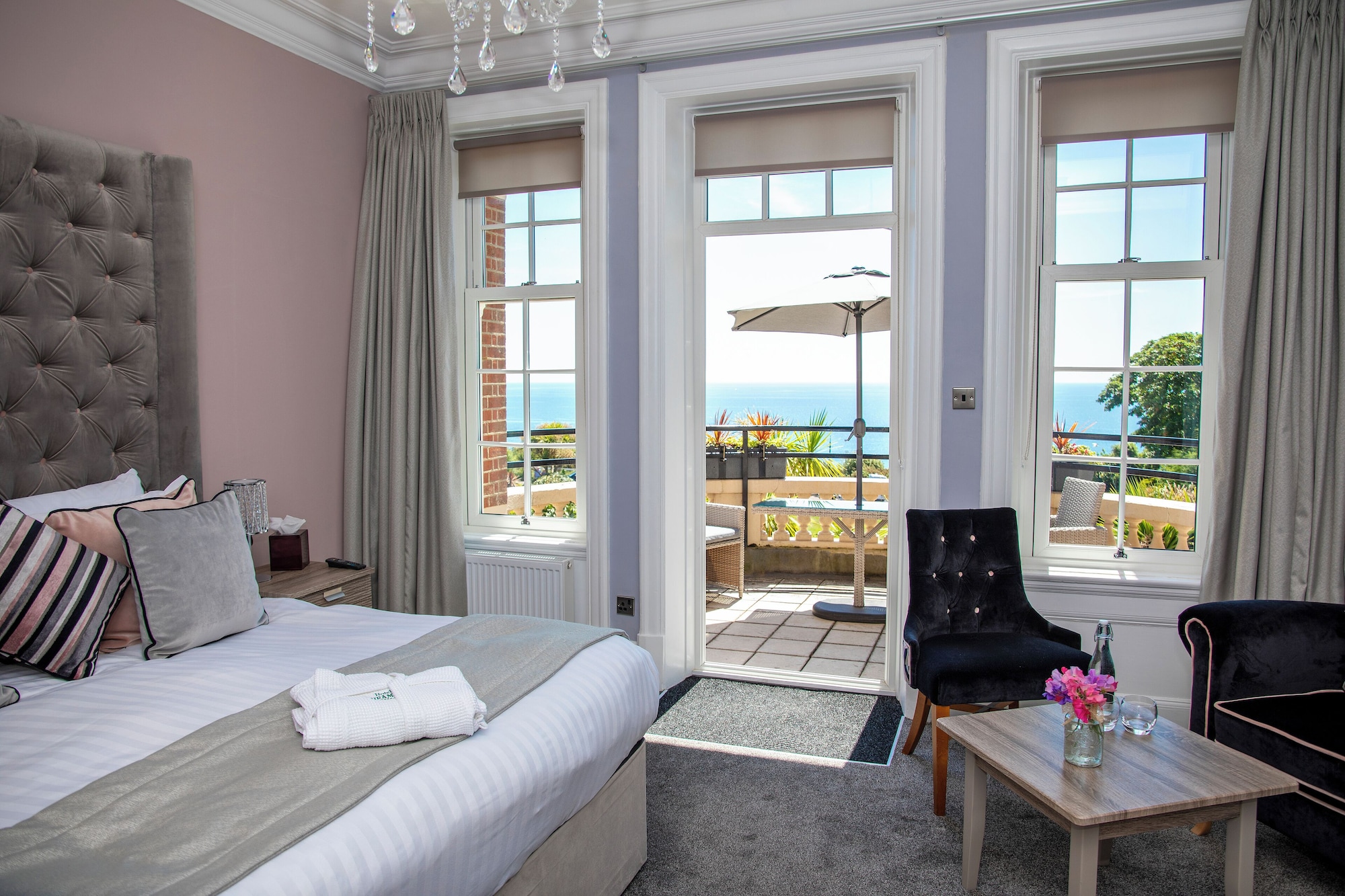 PREMIER, DOUBLE OR TWIN BED, SEA VIEW