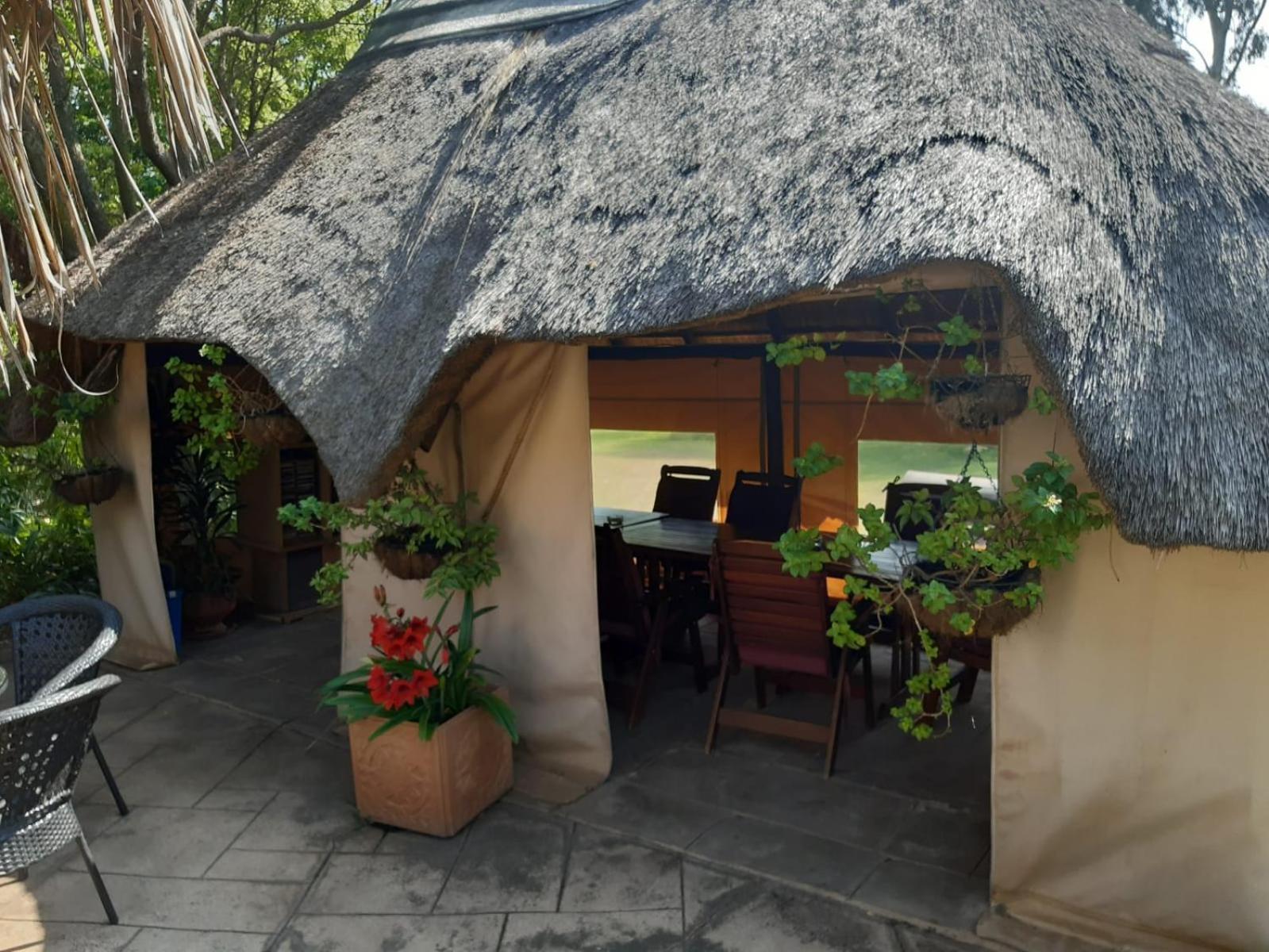 Ipe Tombe Guest Lodge 1/46