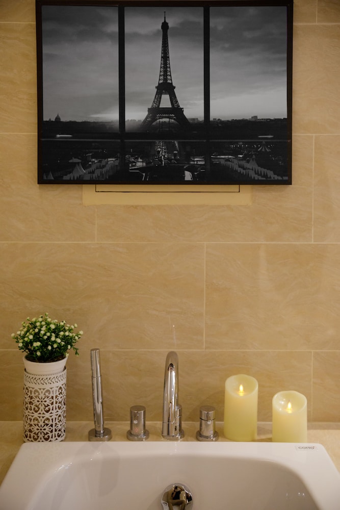 9 Suite Luxury Boutique Hotel 9/55