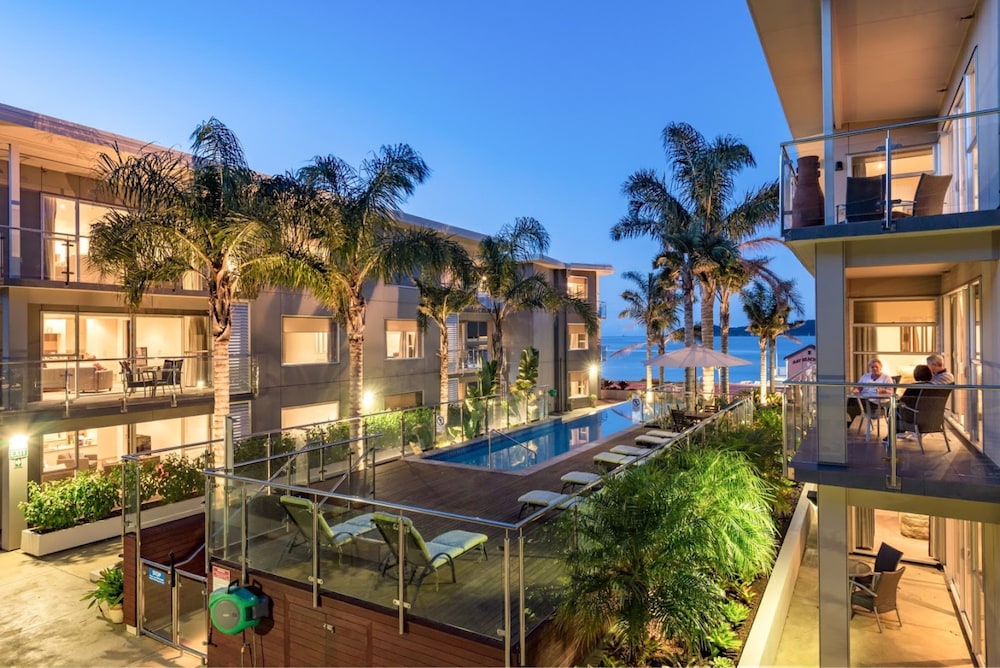 Edgewater Palms Apartments 64/74