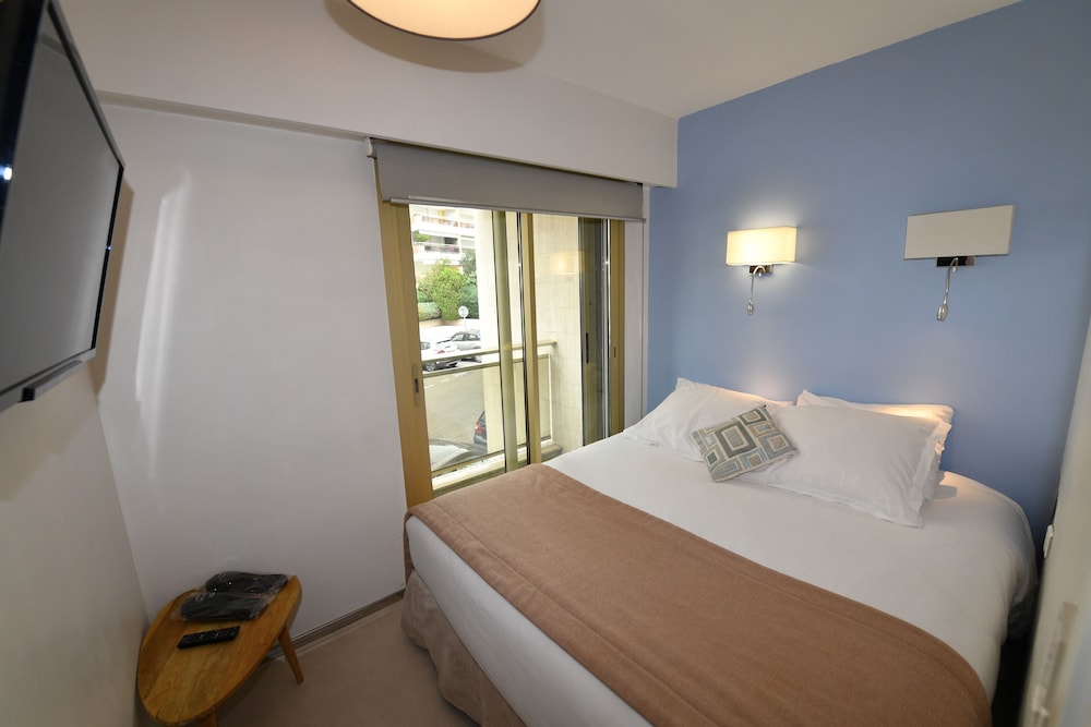 Hotel De Provence 24/70