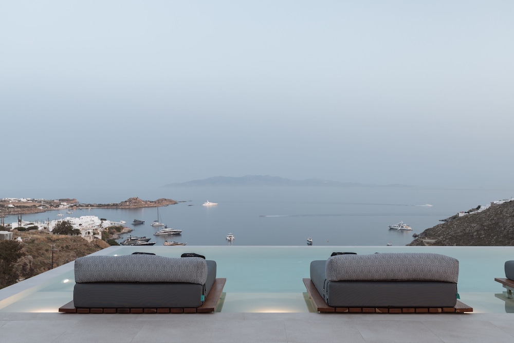 Calma Suites Mykonos 34/42