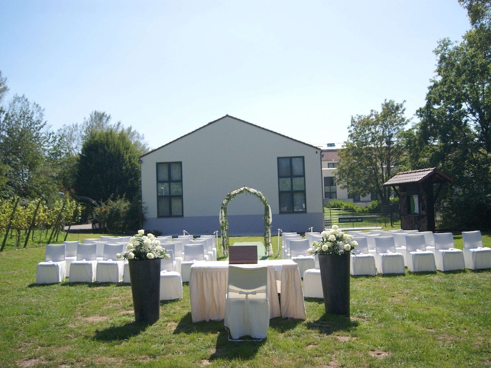 Mercure Tagungs & Landhotel Krefeld 68/70