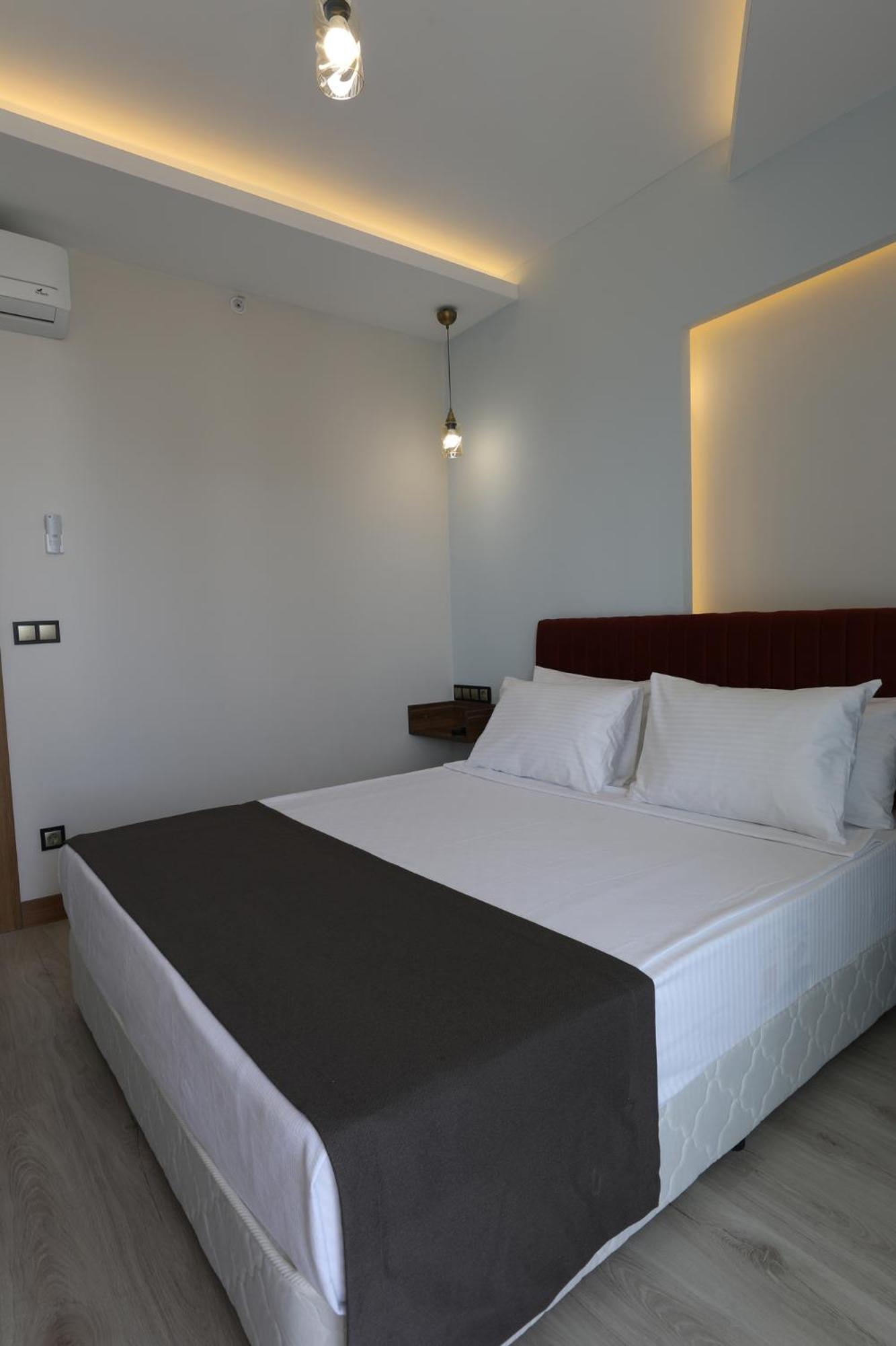 Theluna Suite Hotel 13/50