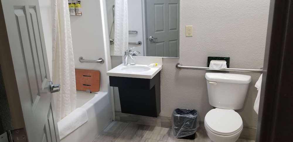 Candlewood Suites Knoxville Airport-Alcoa 73/73