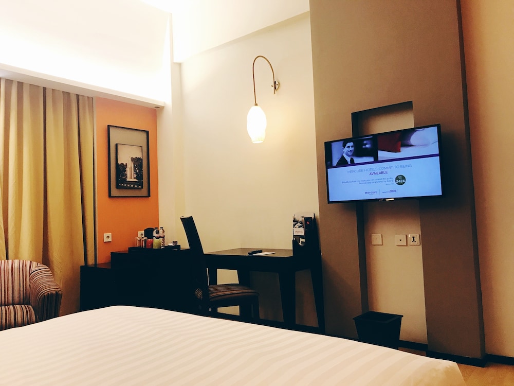 Mercure Surabaya Grand Mirama 10/81