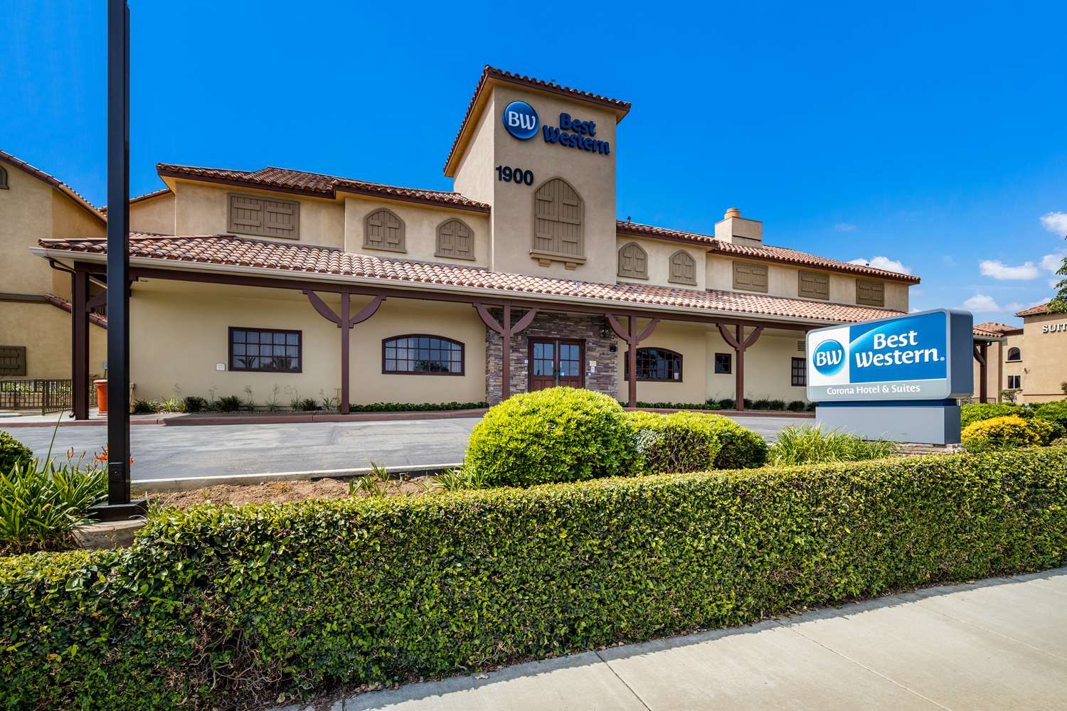 Best Western Corona Hotel and Suites 31/33