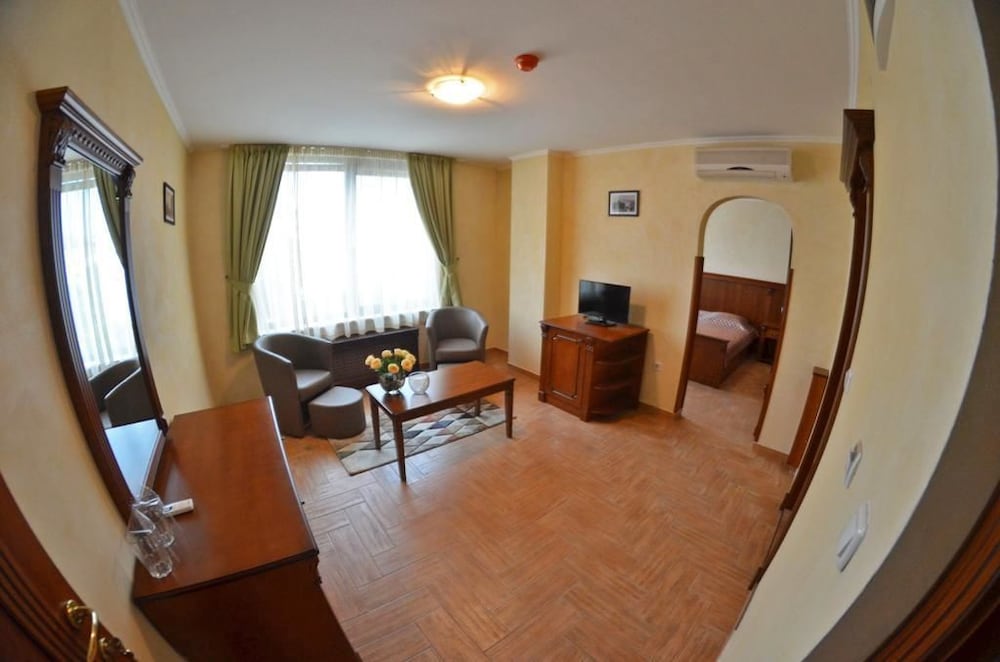 Central West Hotel 18/29