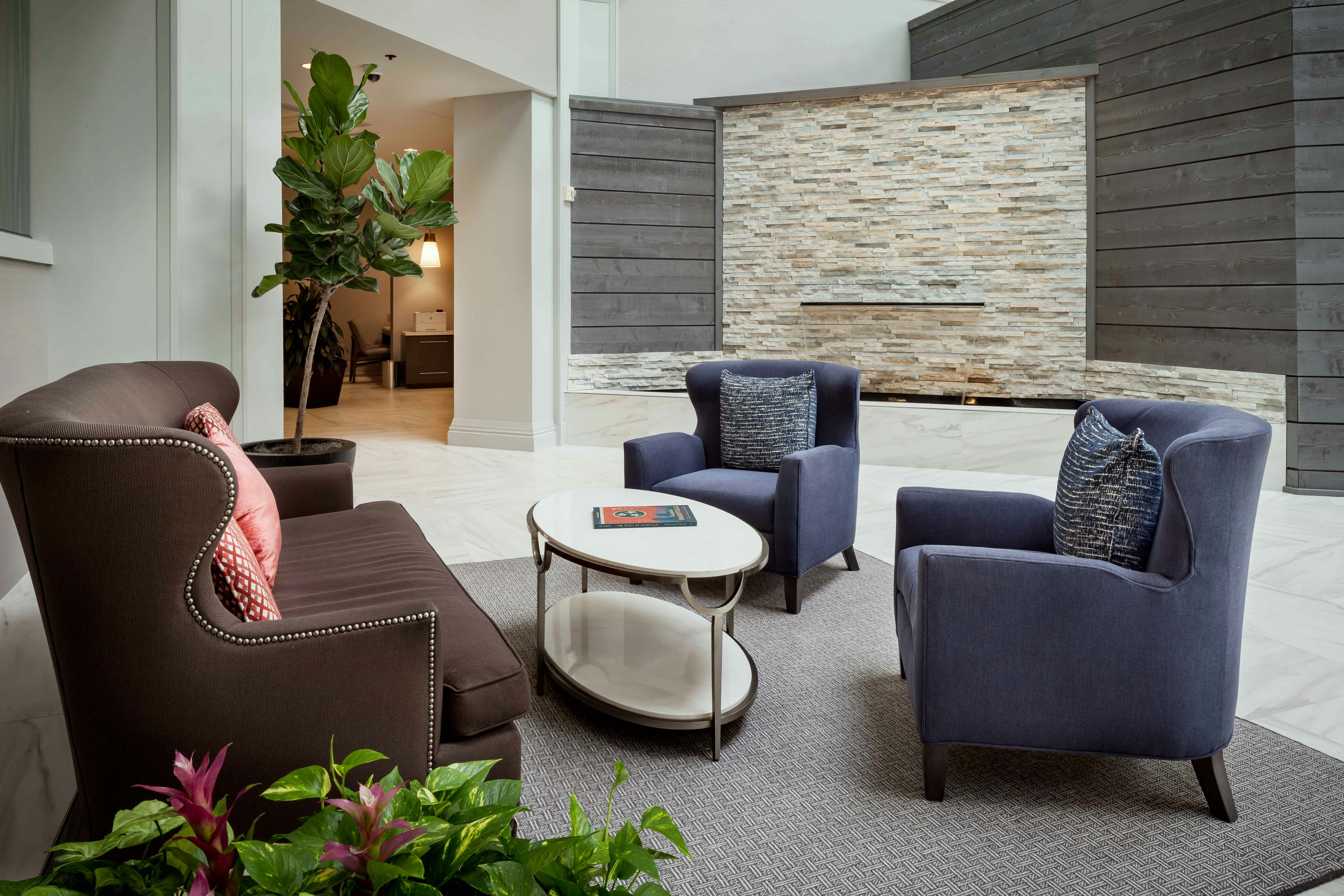 Hilton Brentwood/Nashville Suites 50/81