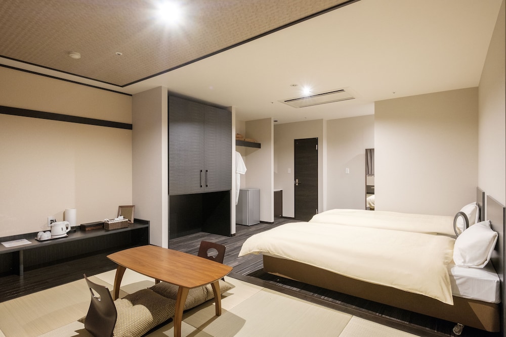THE PREMIUM HOTEL IN RINKU 19/57