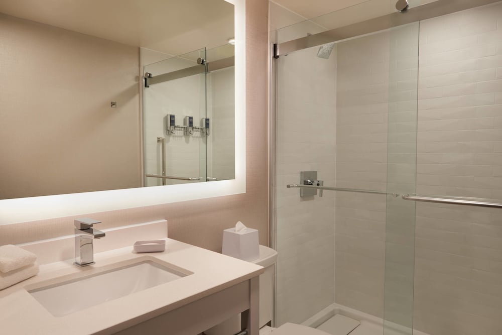 Four Points By Sheraton Hamilton Stoney Creek 8/33
