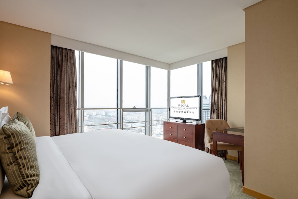 Regal Plaza Hotel Residence 9/35