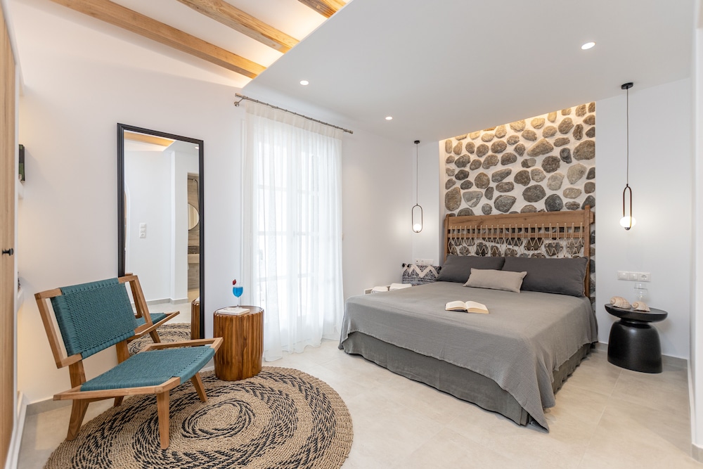 Spiros Hotel 18/83