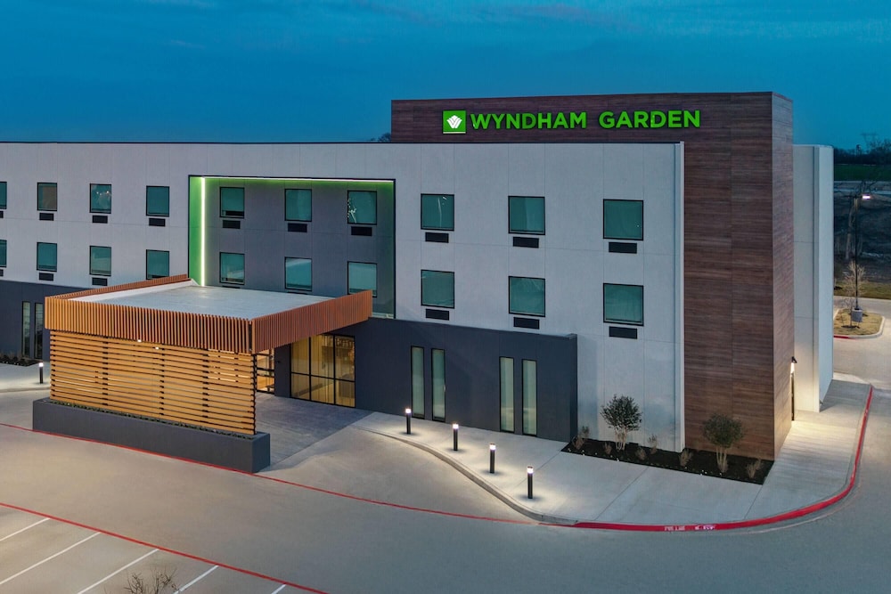 Wyndham Garden Anna 6/54