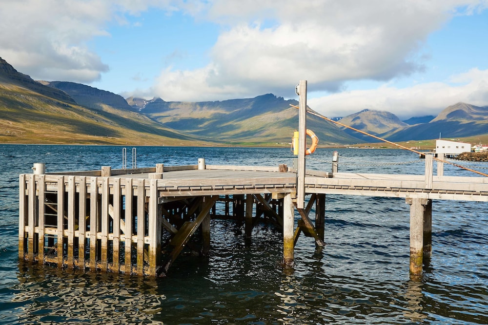 Fosshotel Eastfjords 40/50