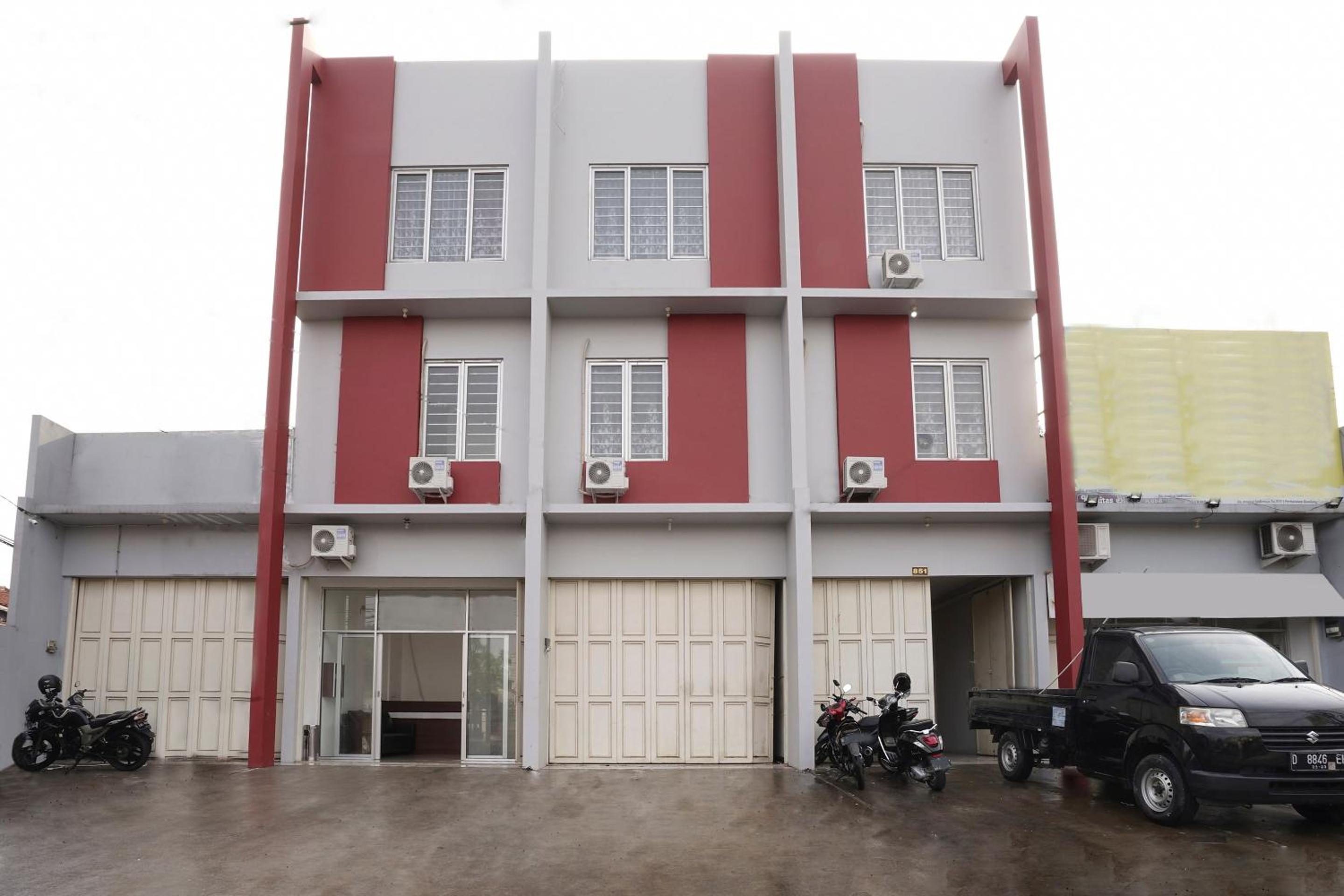OYO 2183 Cibeureum Residence Near Rumah Sakit Rajawali (ex OYO 2183 Cibeureum Residence) 45/50