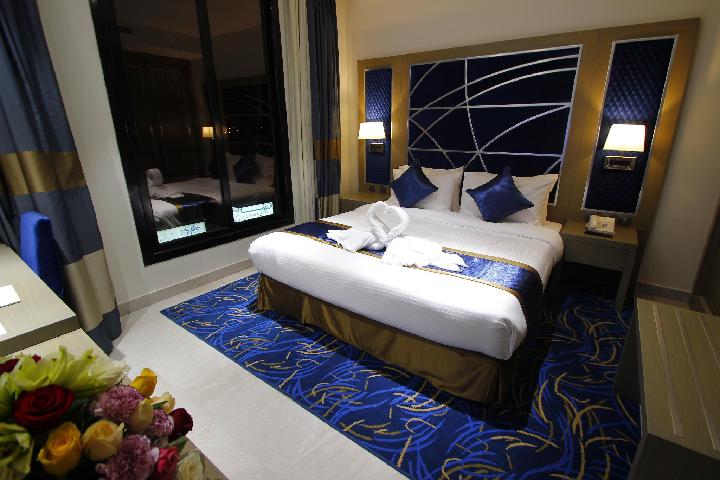 DELUXE STUDIO TWIN BED