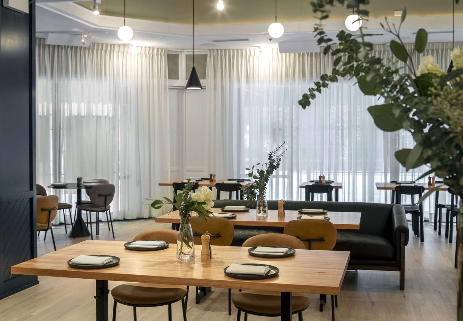 restaurant cafeteria