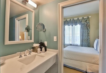 Harborside At Charleston Harbor Resort And Marina 50/50