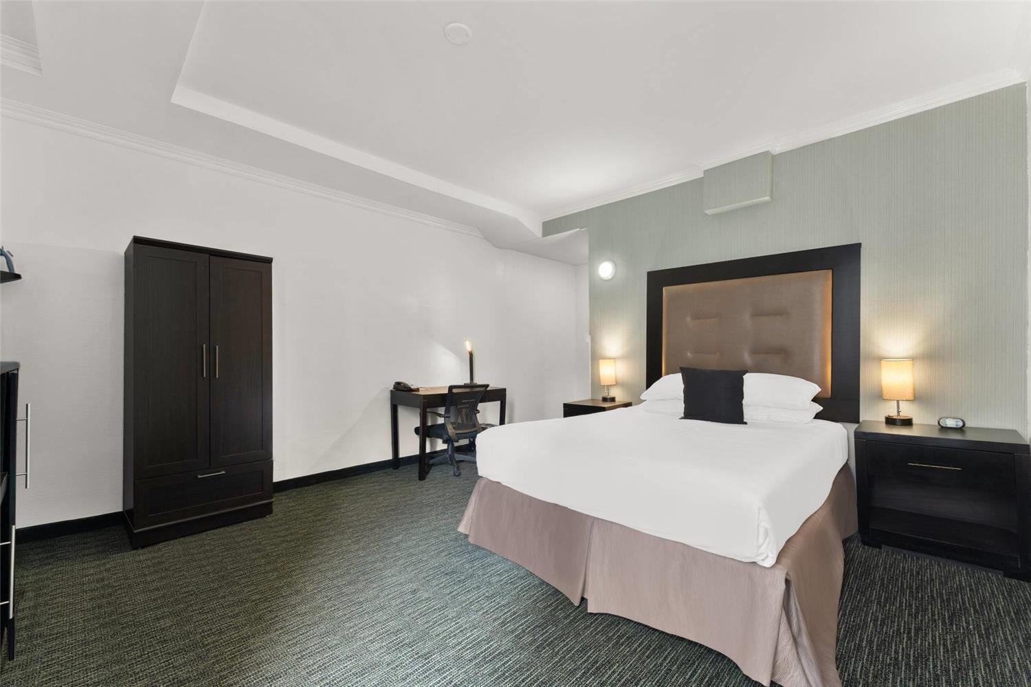 Quality Inn Philadelphia Center City 26/32