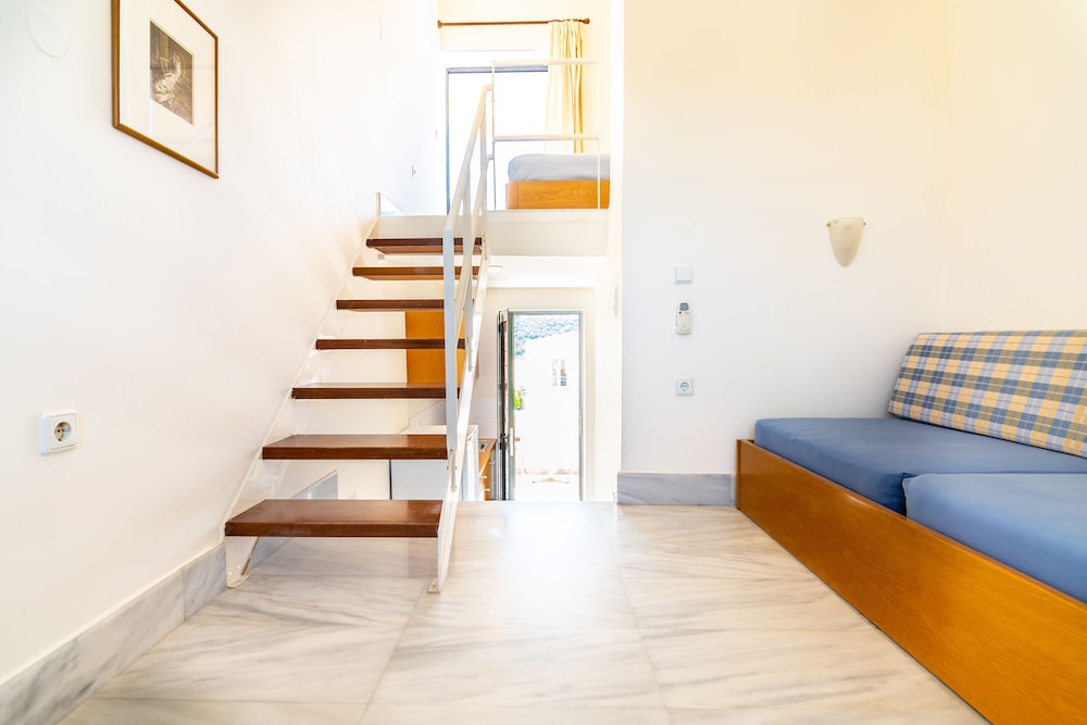 Orestis Hotel 41/56
