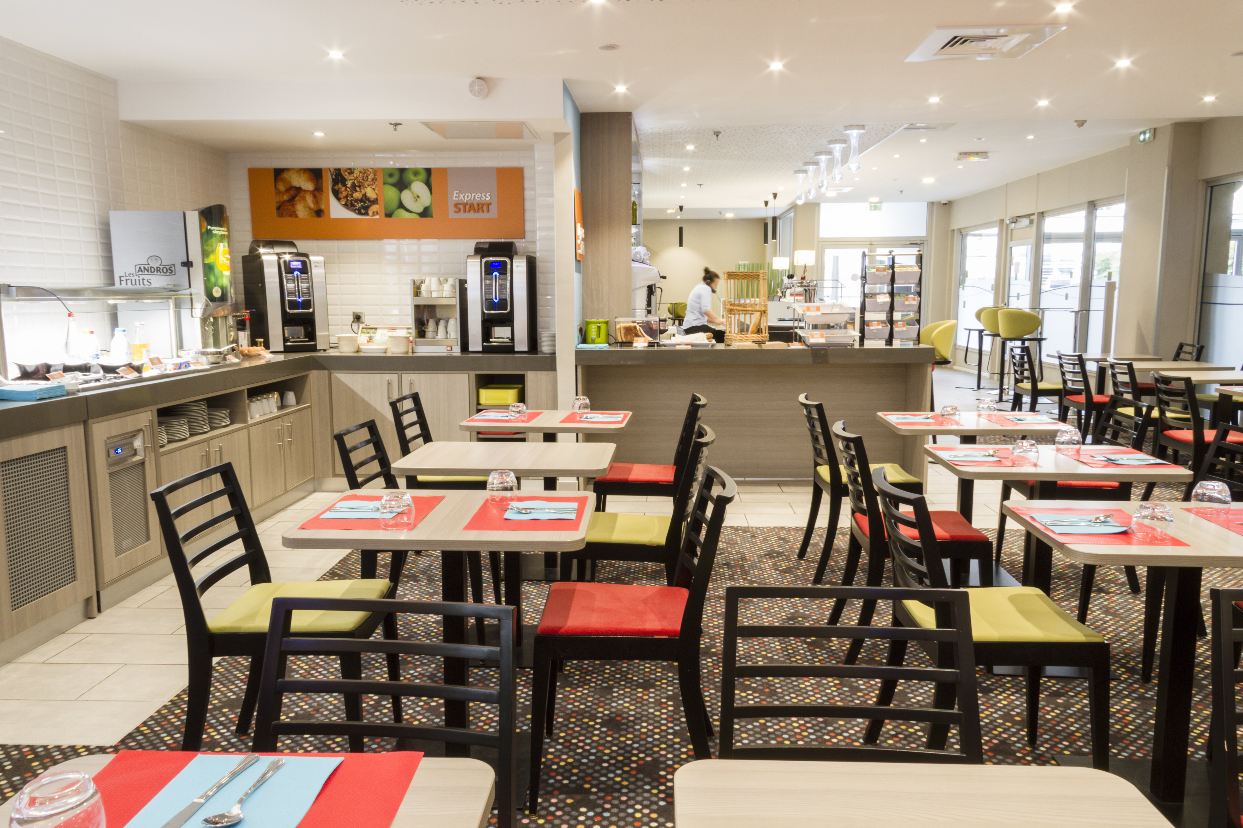 HOLIDAY INN EXPRESS AMIENS 43/73