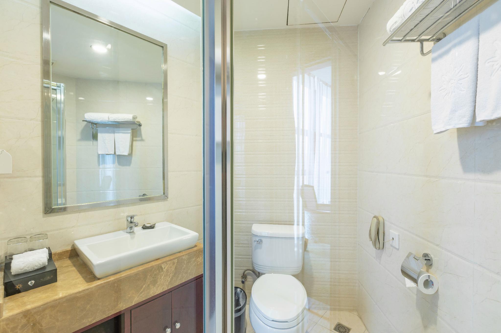 Guomao Hotel 35/35