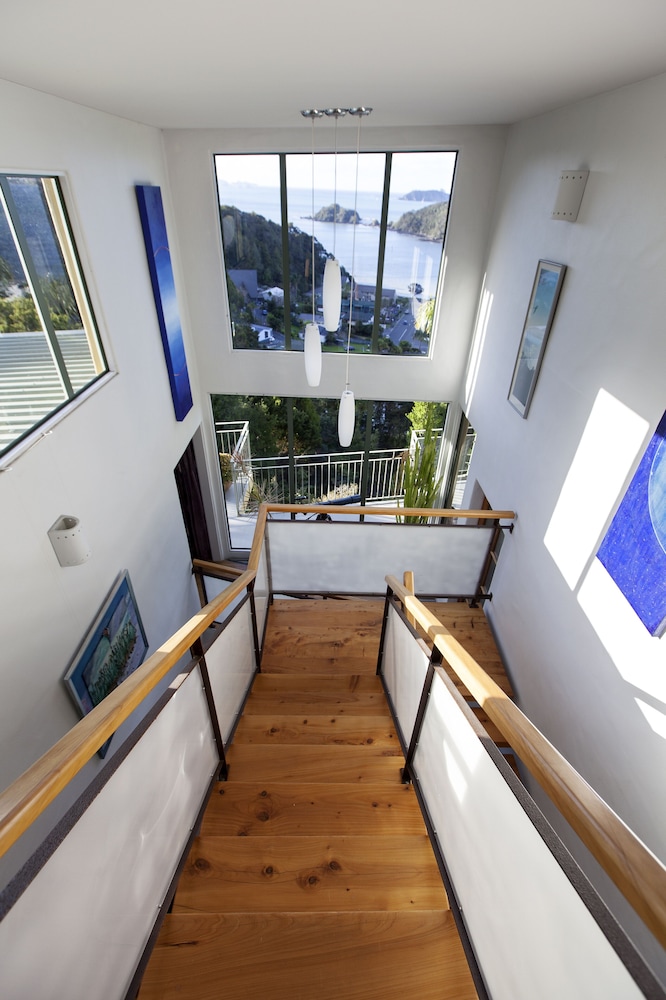 Allegra House 28/66