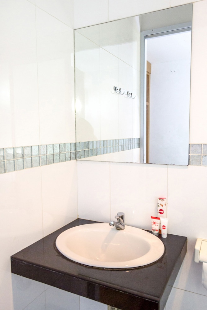 SUPER OYO Capital O 664 Romance Hotel 41/46