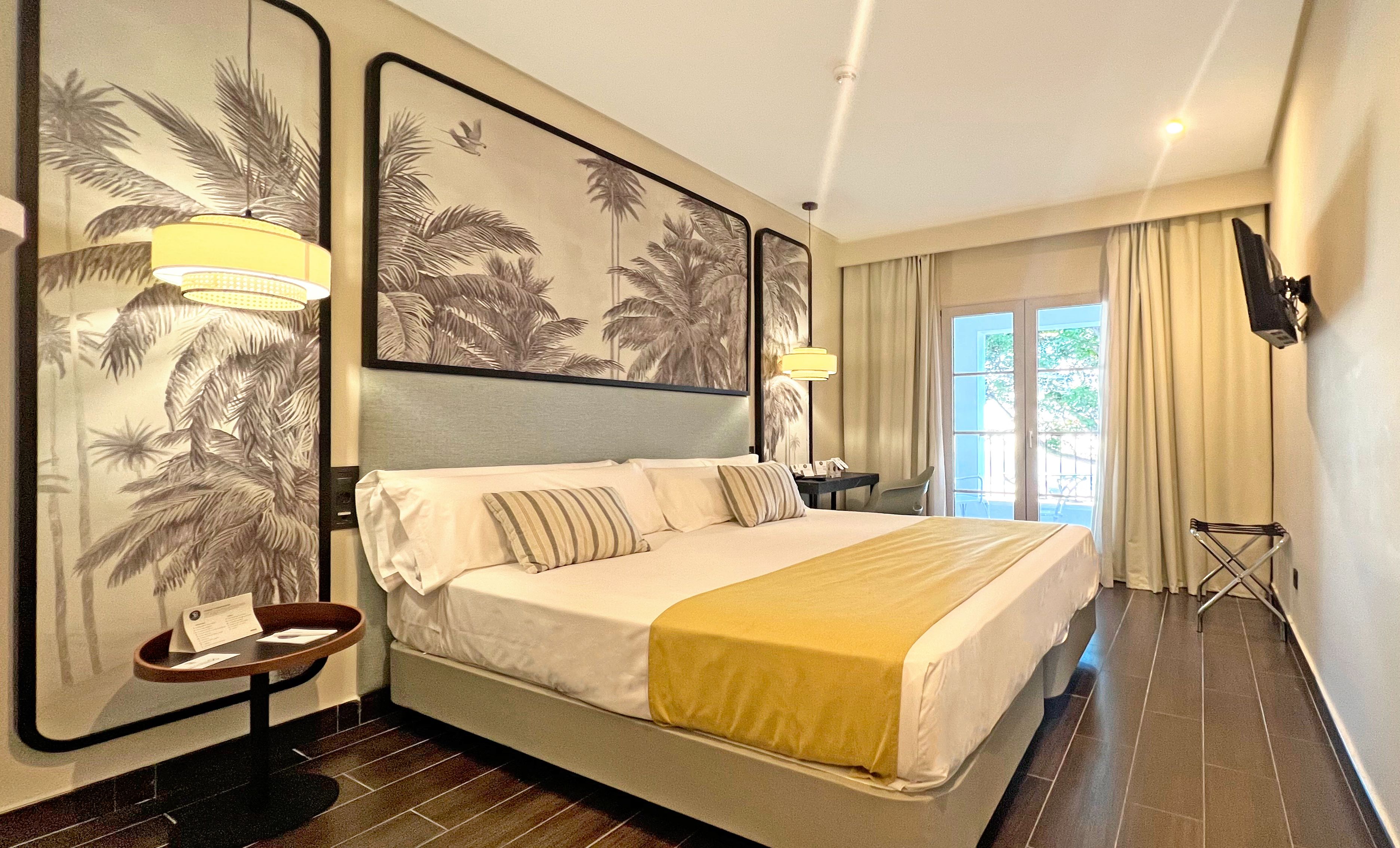 Room, Double or Twin Bed, River View