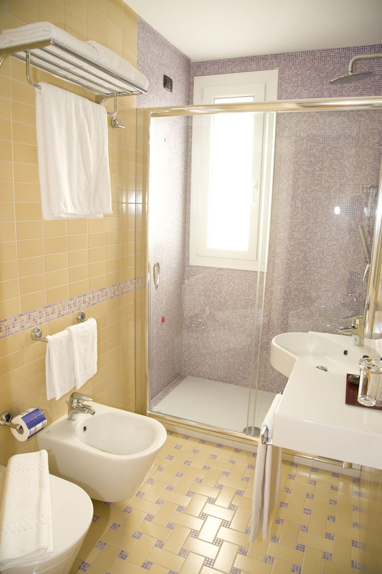 غرفة قياسية، Artemis Hotel 4/6