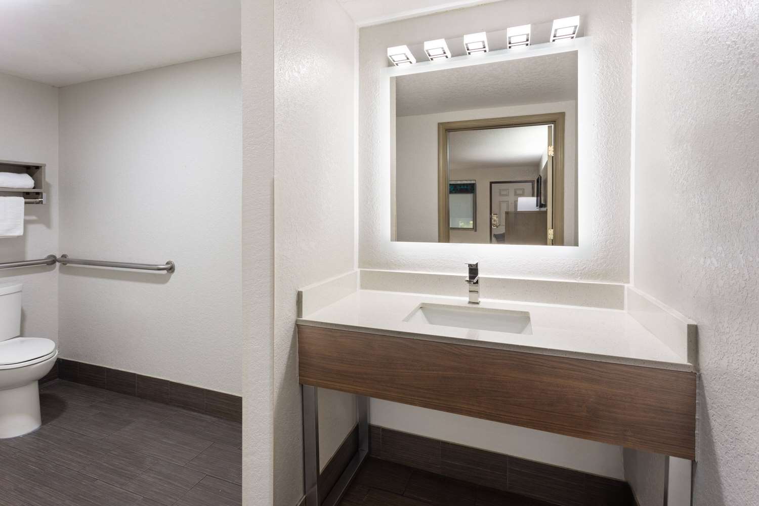 Super 8 By Wyndham Prattville Montgomery 20/21