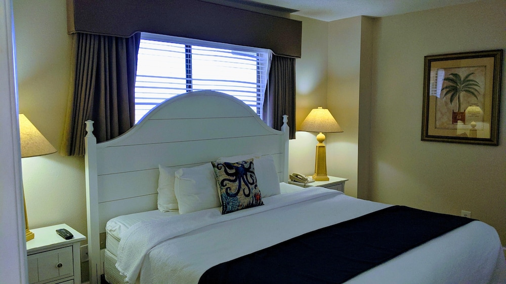 Shell Island Resort - All Oceanfront Suites 14/68