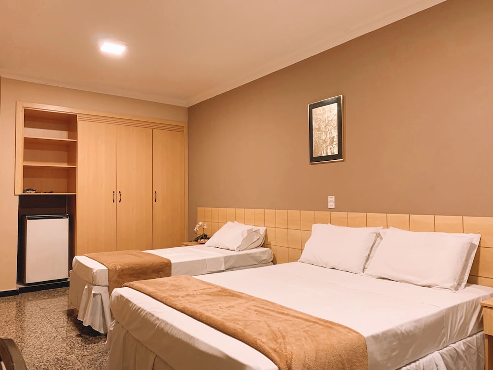 Diplomat Hotel 13/57