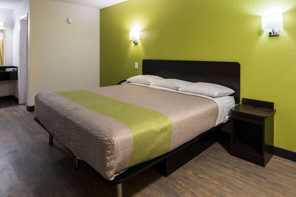 Motel6 Irving, TX - Loop 12 12/31