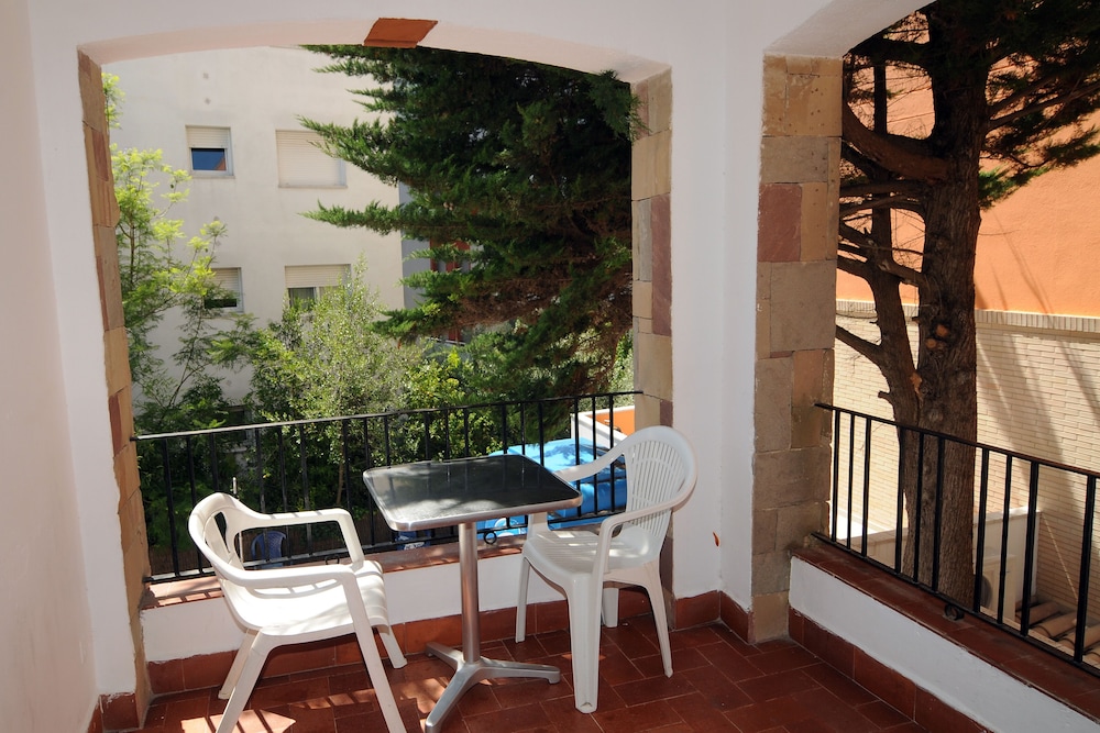 AR CARIBE APTS. 42/64