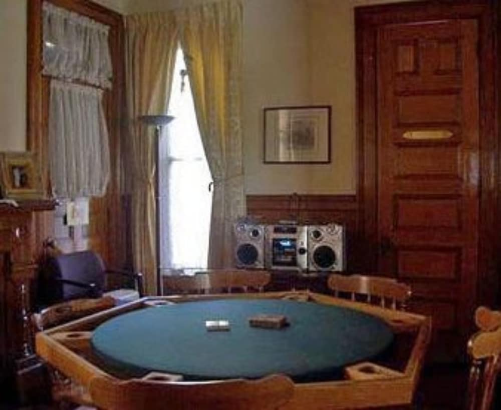 Olde Judge Mansion 17/31
