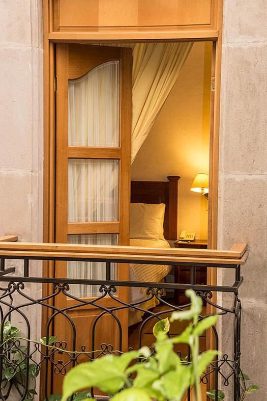 Hostal de la Monja 16/20