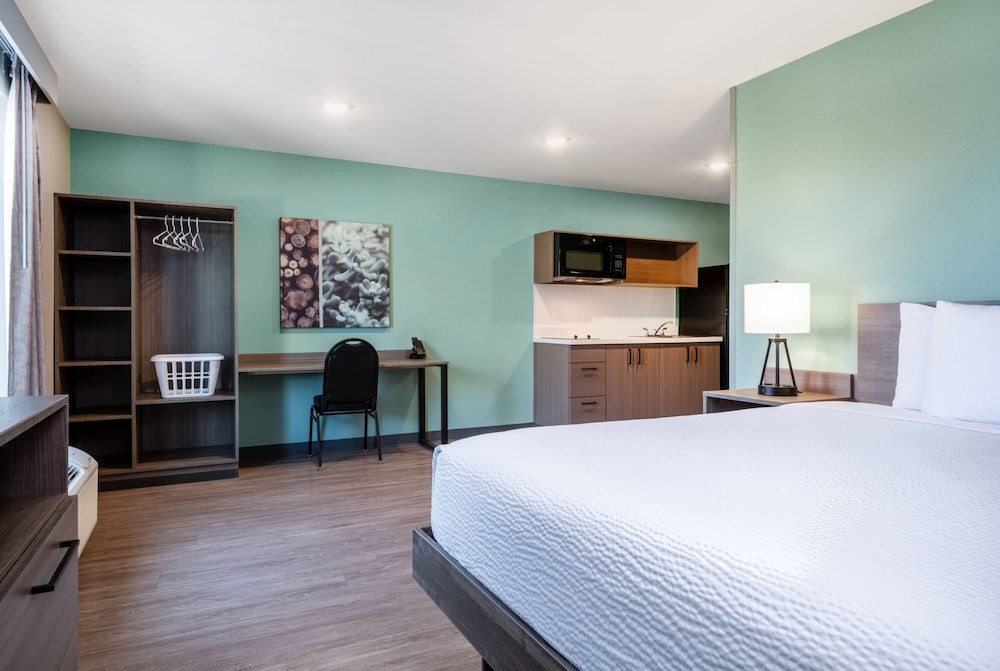 ECHO Suites Extended Stay by Wyndham Bozeman 31/68
